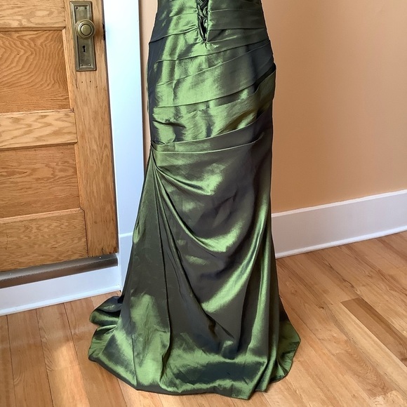 VINTAGE Green Ruched Sequin Evening Gown - Picture 10 of 16